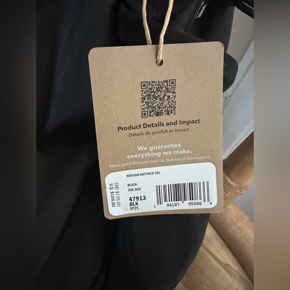 NWT Patagonia Refugio Daypack Backpack 26L - Black (47913) with noom Logo - Picture 2 of 6